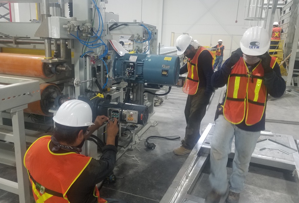 Montaje de 3 líneas de producción, construcción de sistema eléctrico de baja tensión y montaje de líneas de aire comprimido y agua para chillers. ceym